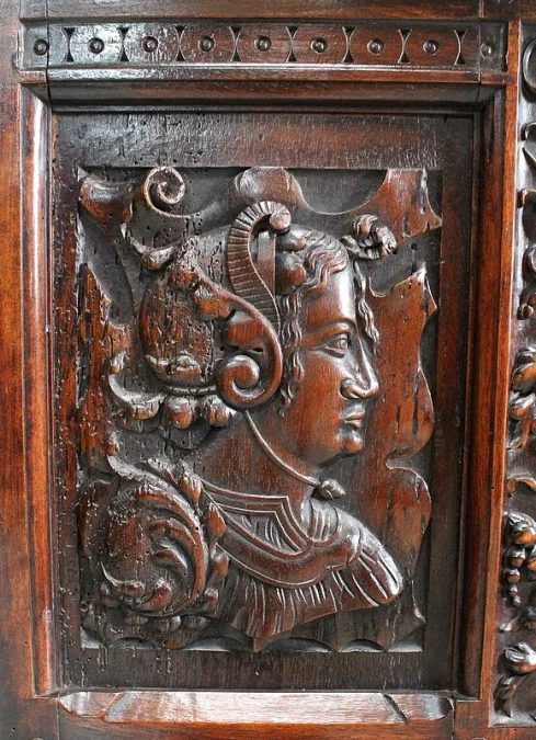 GABINETE ESTILO RENACIMIENTO