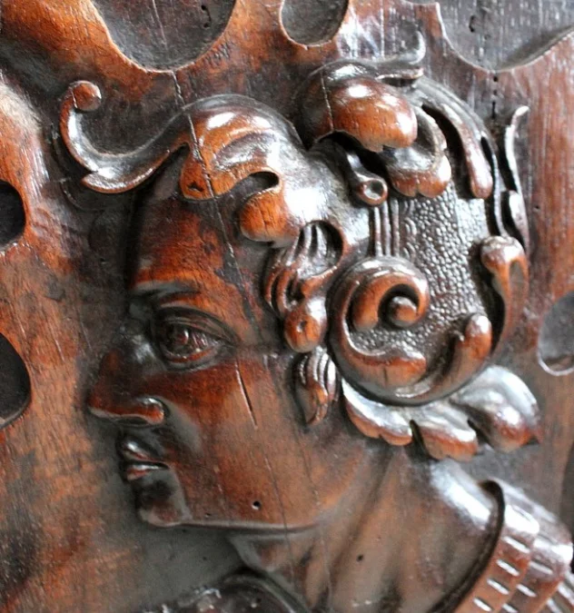 GABINETE ESTILO RENACIMIENTO