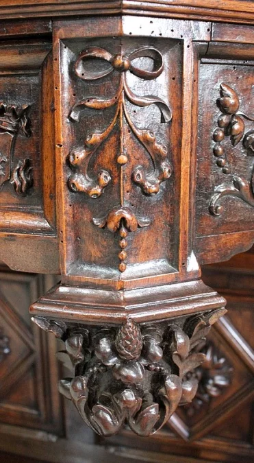 GABINETE ESTILO RENACIMIENTO