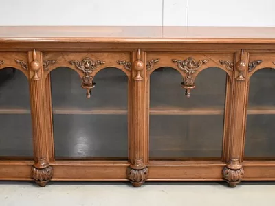 APARADOR ESTILO RENACIMIENTO