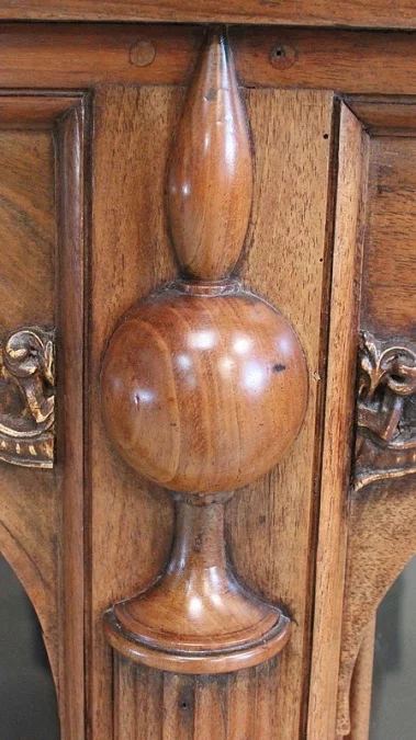 APARADOR ESTILO RENACIMIENTO