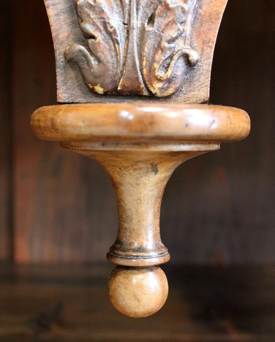 APARADOR ESTILO RENACIMIENTO