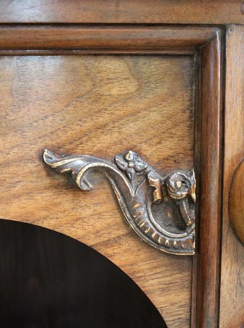 APARADOR ESTILO RENACIMIENTO