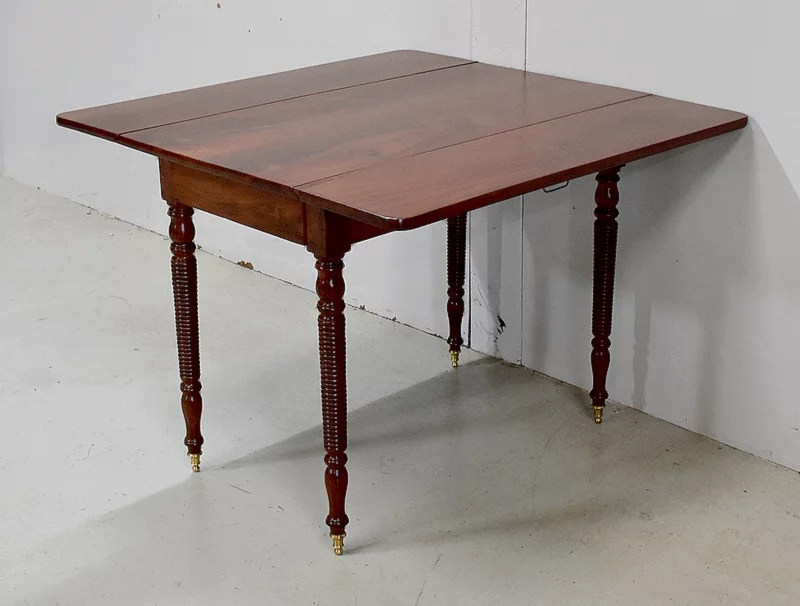 MESA DE HOJAS GOTA DE PERIODO DE LOUIS PHILIPPE