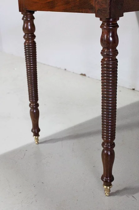 MESA DE HOJAS GOTA DE PERIODO DE LOUIS PHILIPPE