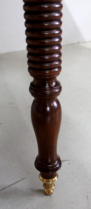 MESA DE HOJAS GOTA DE PERIODO DE LOUIS PHILIPPE