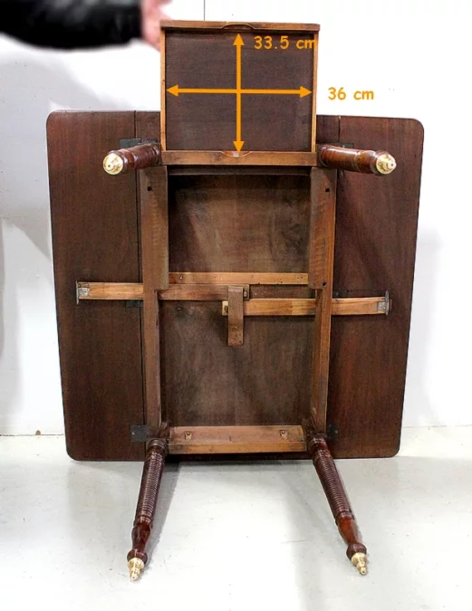 MESA DE HOJAS GOTA DE PERIODO DE LOUIS PHILIPPE