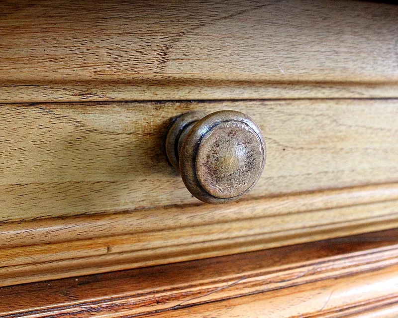 MESA DE ESCRITURA ESTILO LOUIS XIII