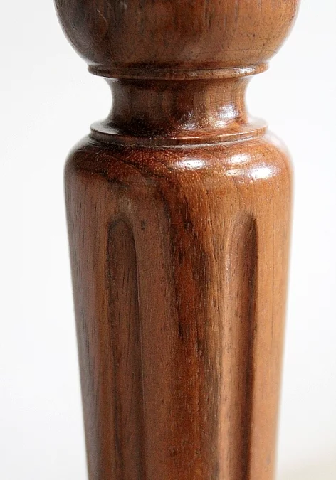 MESA DE ESCRITURA DE NOGAL