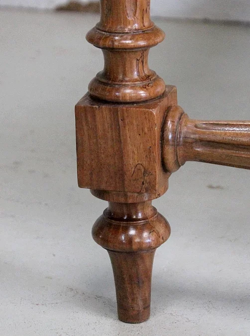 MESA DE ESCRITURA DE NOGAL