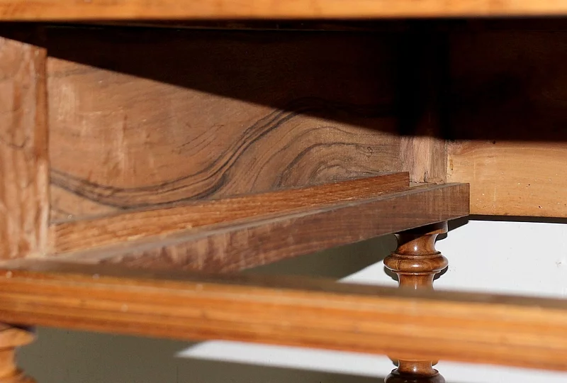 MESA DE ESCRITURA DE NOGAL