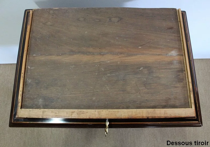 TAVOLO DI LAVORO PERIODO CHARLES X