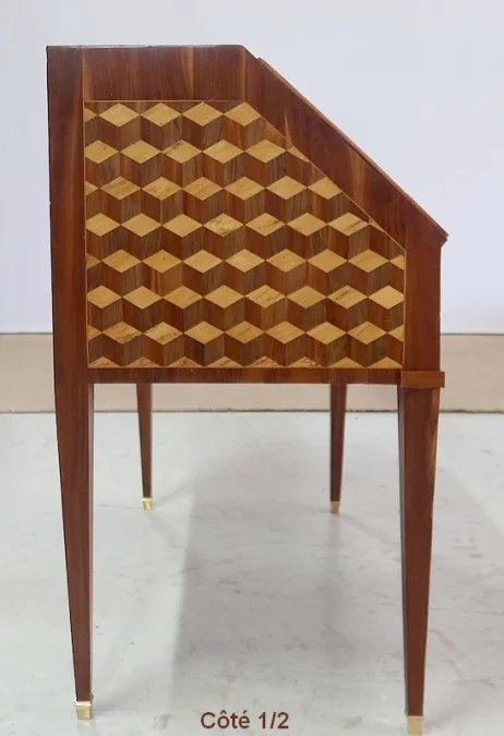 LOUIS XVI PERIOD SLOPE TOP SCHREIBTISCH