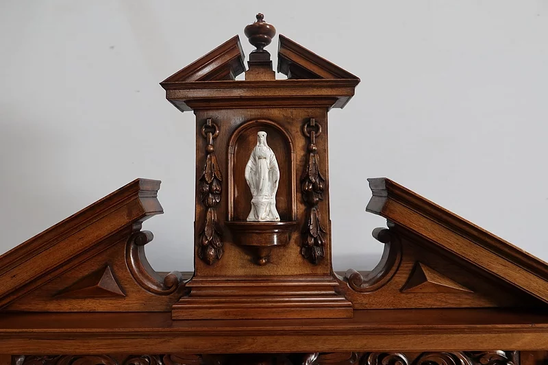 BUFFET DE ESTILO RENACIMIENTO