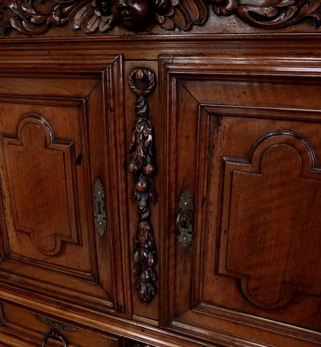 BUFFET DE ESTILO RENACIMIENTO