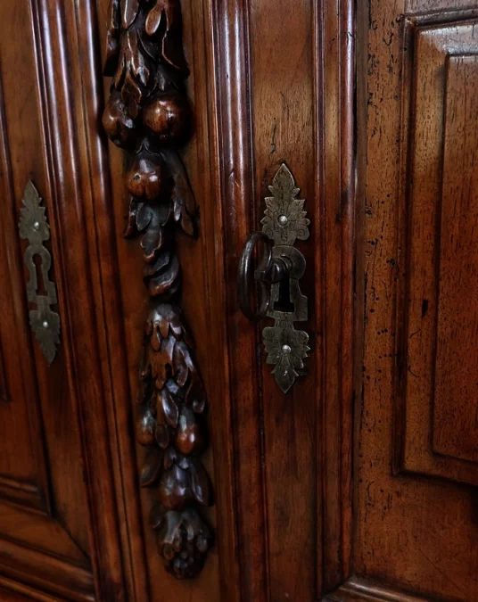 BUFFET DE ESTILO RENACIMIENTO