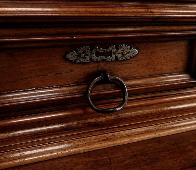 BUFFET DE ESTILO RENACIMIENTO