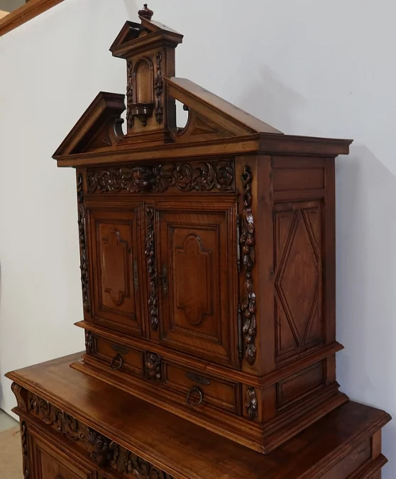 BUFFET DE ESTILO RENACIMIENTO