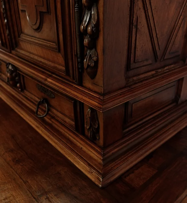 BUFFET DE ESTILO RENACIMIENTO