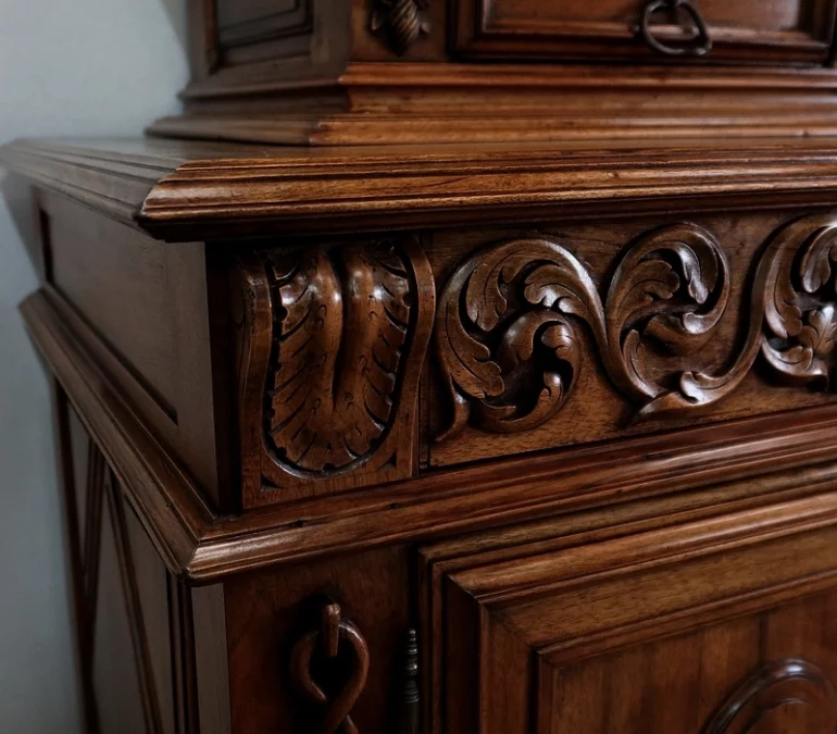 BUFFET DE ESTILO RENACIMIENTO