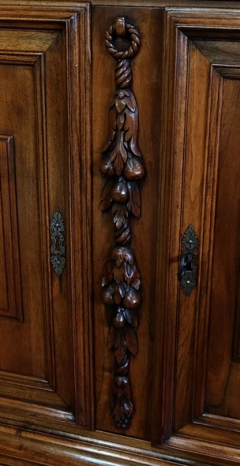 BUFFET DE ESTILO RENACIMIENTO