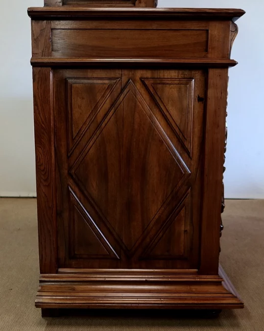 BUFFET DE ESTILO RENACIMIENTO