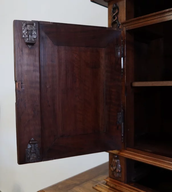 BUFFET DE ESTILO RENACIMIENTO