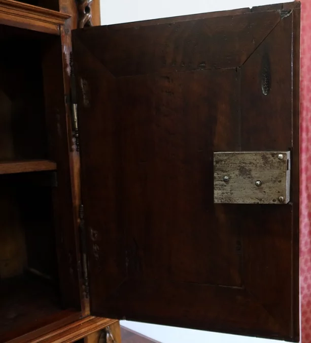 BUFFET DE ESTILO RENACIMIENTO