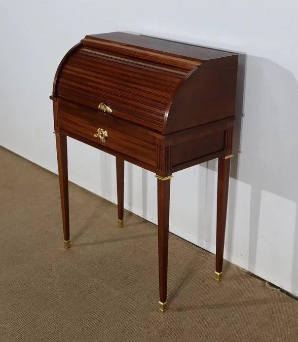 Petit Bureau Cylindre en Acajou, style Louis XVI – Fin XIXe