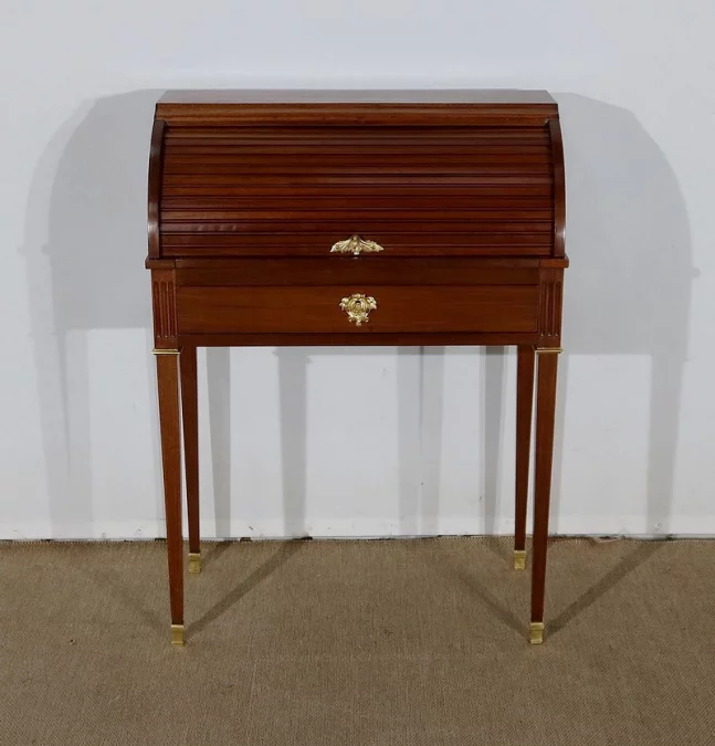 Petit Bureau Cylindre en Acajou, style Louis XVI – Fin XIXe