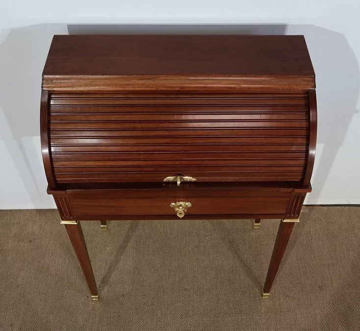 Petit Bureau Cylindre en Acajou, style Louis XVI – Fin XIXe