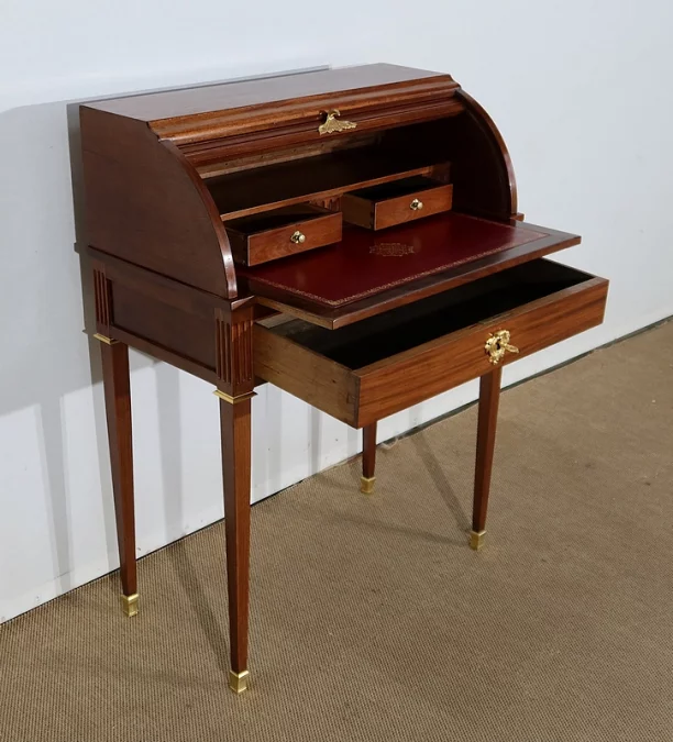 Petit Bureau Cylindre en Acajou, style Louis XVI – Fin XIXe