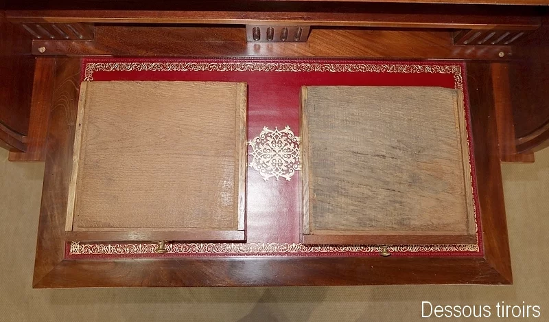 Petit Bureau Cylindre en Acajou, style Louis XVI – Fin XIXe
