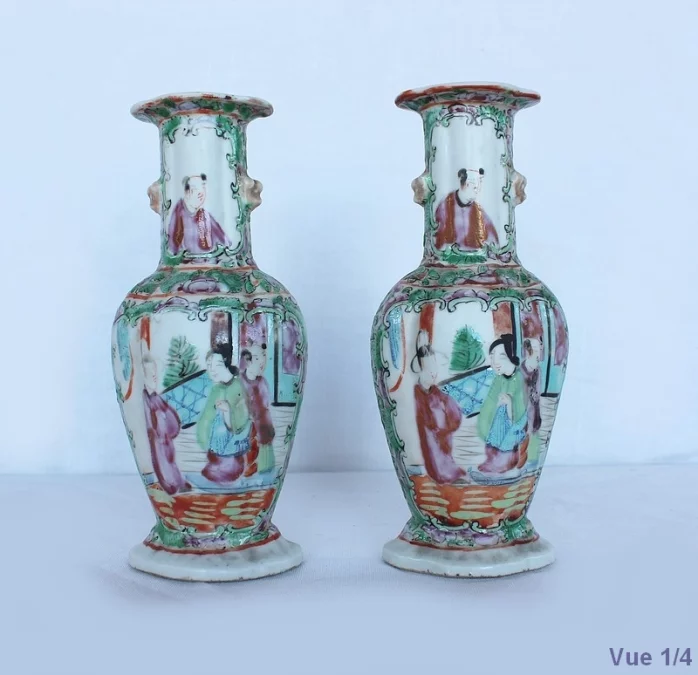 Petits vases balustre en Porcelaine de Canton - XIXe