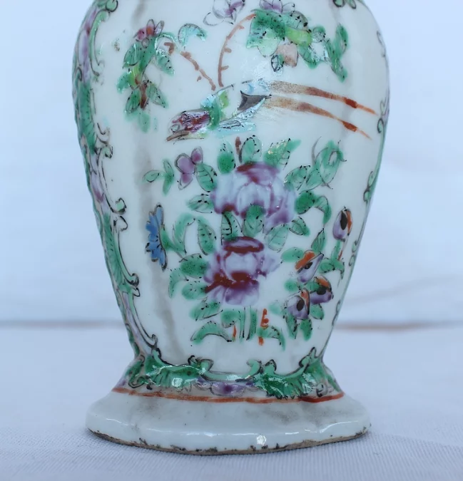 Petits vases balustre en Porcelaine de Canton - XIXe