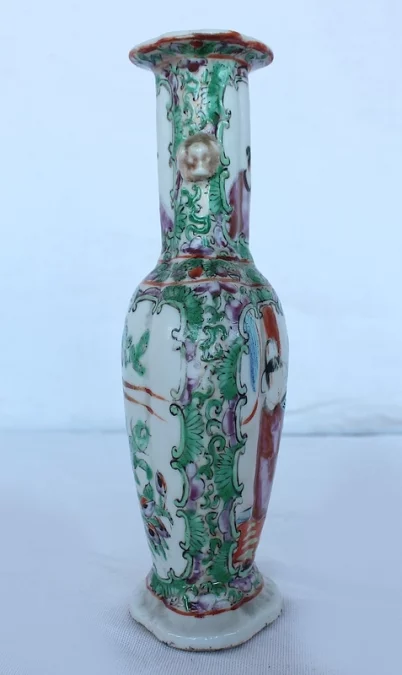 Petits vases balustre en Porcelaine de Canton - XIXe