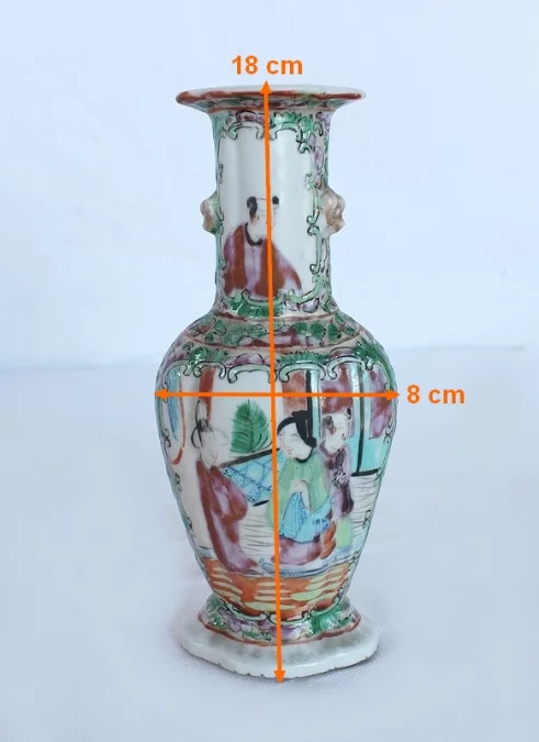 Petits vases balustre en Porcelaine de Canton - XIXe