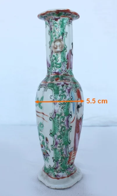 Petits vases balustre en Porcelaine de Canton - XIXe