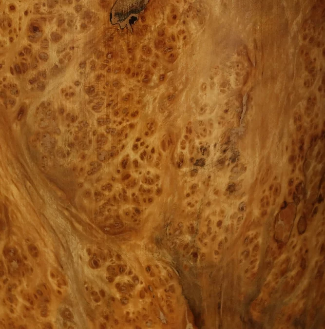 MESA OCASIONAL DE LA ÉPOCA ART DECO