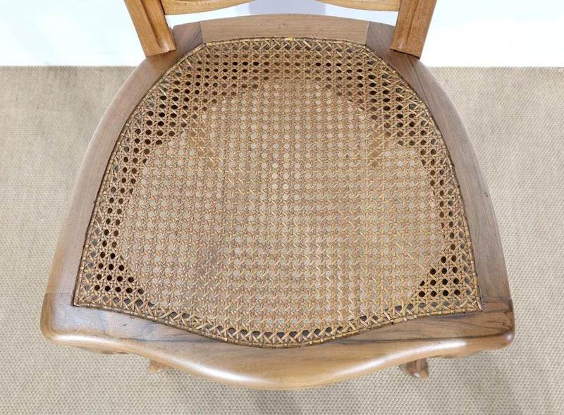 Suite de 5 chaises en Noyer massif, goût Louis XV, époque Napoléon III - Milieu XIXe