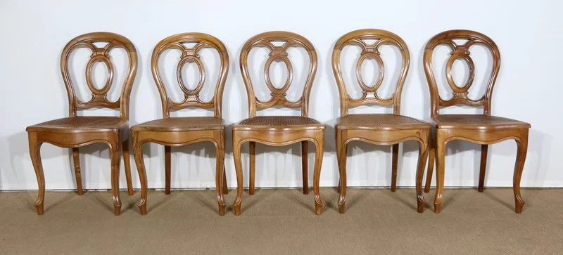 Suite de 5 chaises en Noyer massif, goût Louis XV, époque Napoléon III - Milieu XIXe
