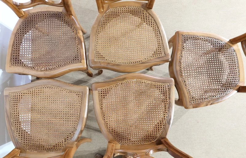 Suite de 5 chaises en Noyer massif, goût Louis XV, époque Napoléon III - Milieu XIXe