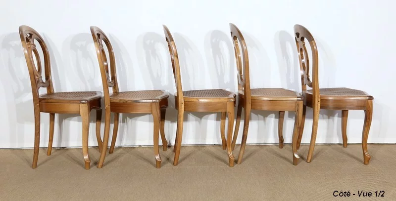 Suite de 5 chaises en Noyer massif, goût Louis XV, époque Napoléon III - Milieu XIXe