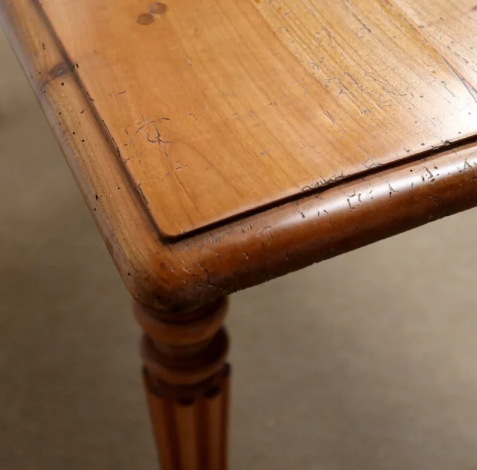 MESA ESTILO LOUIS PHILIPPE