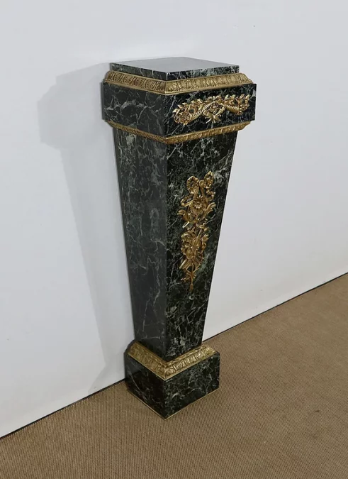 ПОДСТАВКА В СТИЛЕ ЛЮДОВИКА XVI