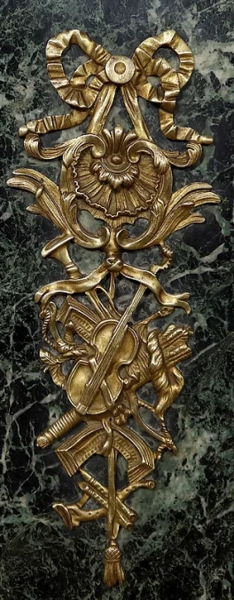 ПОДСТАВКА В СТИЛЕ ЛЮДОВИКА XVI