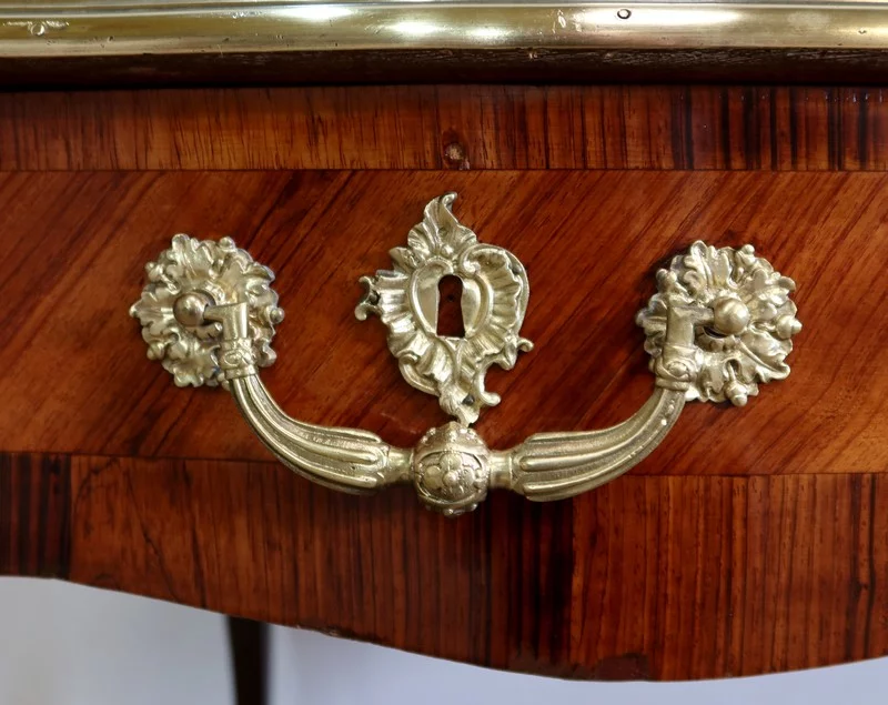 ESCRITORIO ESTILO LUIS XV