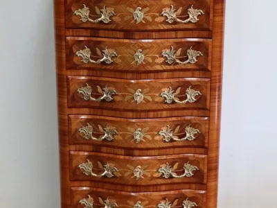 KOMMODE IM LOUIS XV-STIL