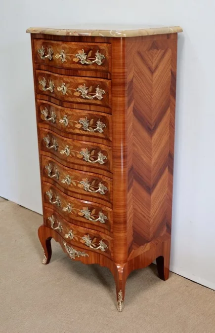 KOMMODE IM LOUIS XV-STIL