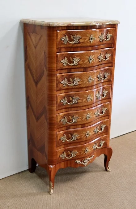 KOMMODE IM LOUIS XV-STIL